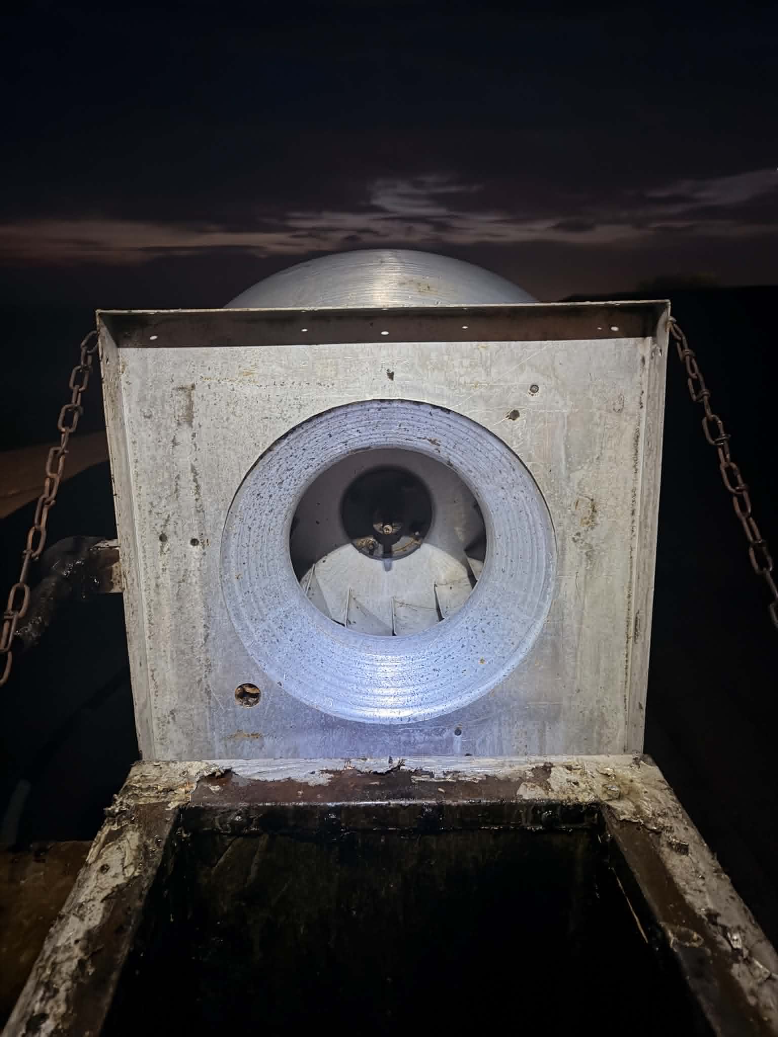Ventilateur de toit après le dégraissage
